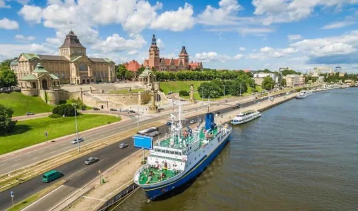 Space In Centrum シュチェチン